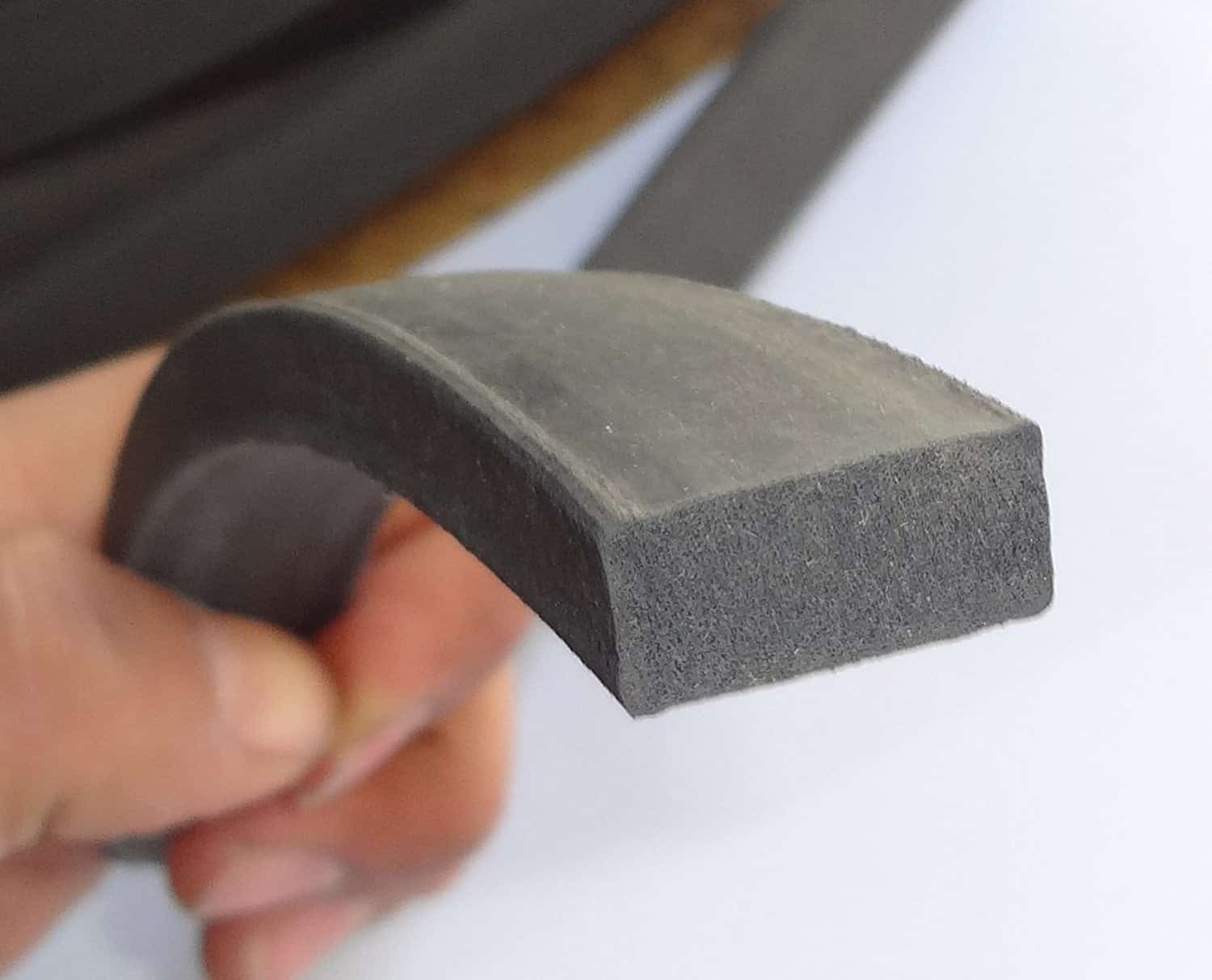 Joint en caoutchouc spongieux, bande en néoprène universelle, 1 x 2 mm