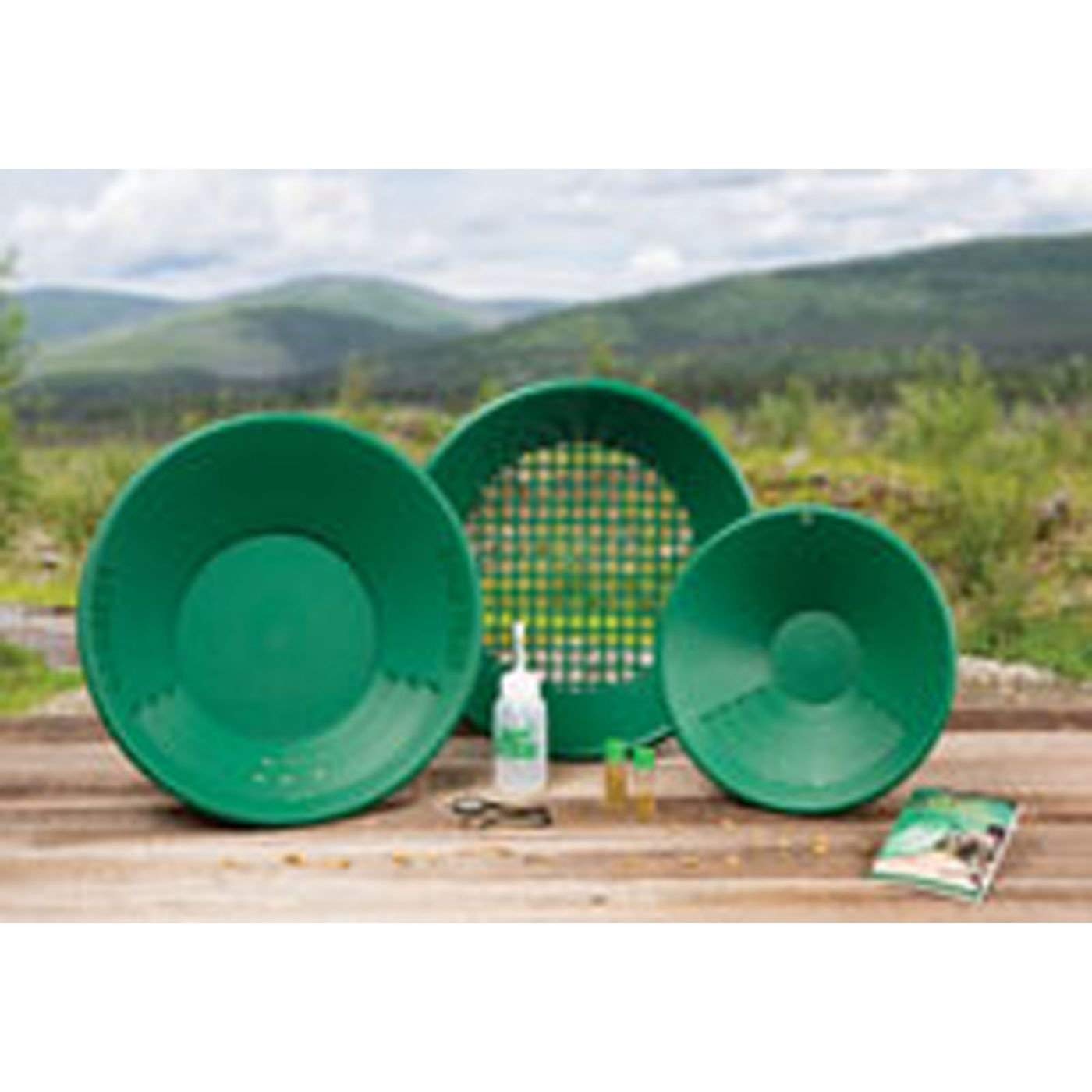 Kit d’orpaillage Garrett Gold Pan incluant : tamis et pans
