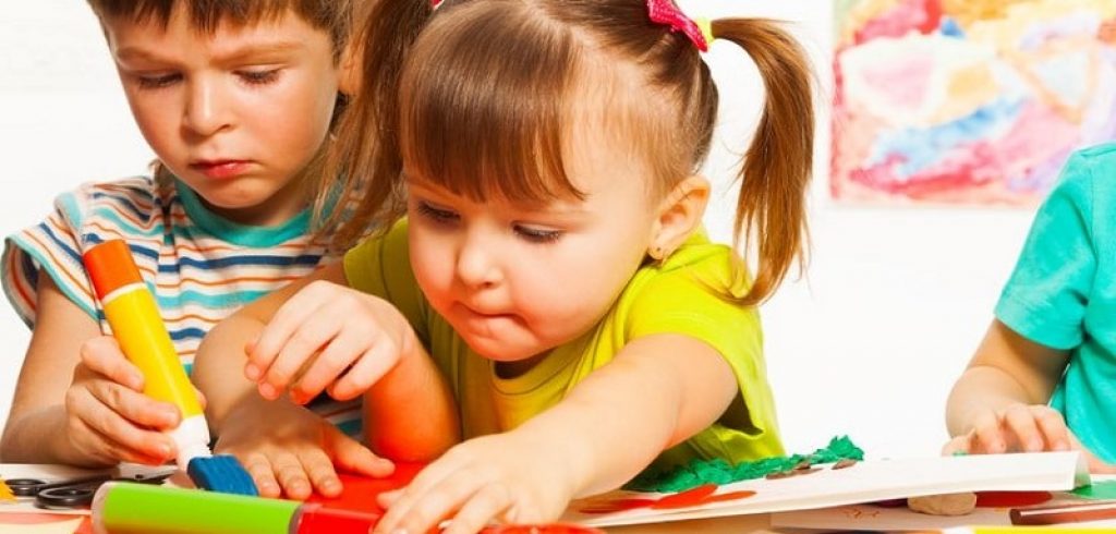 Bienfaits du bricolage pour les enfants.