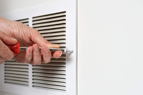 Guide pratique : enlever efficacement une vis abîmée