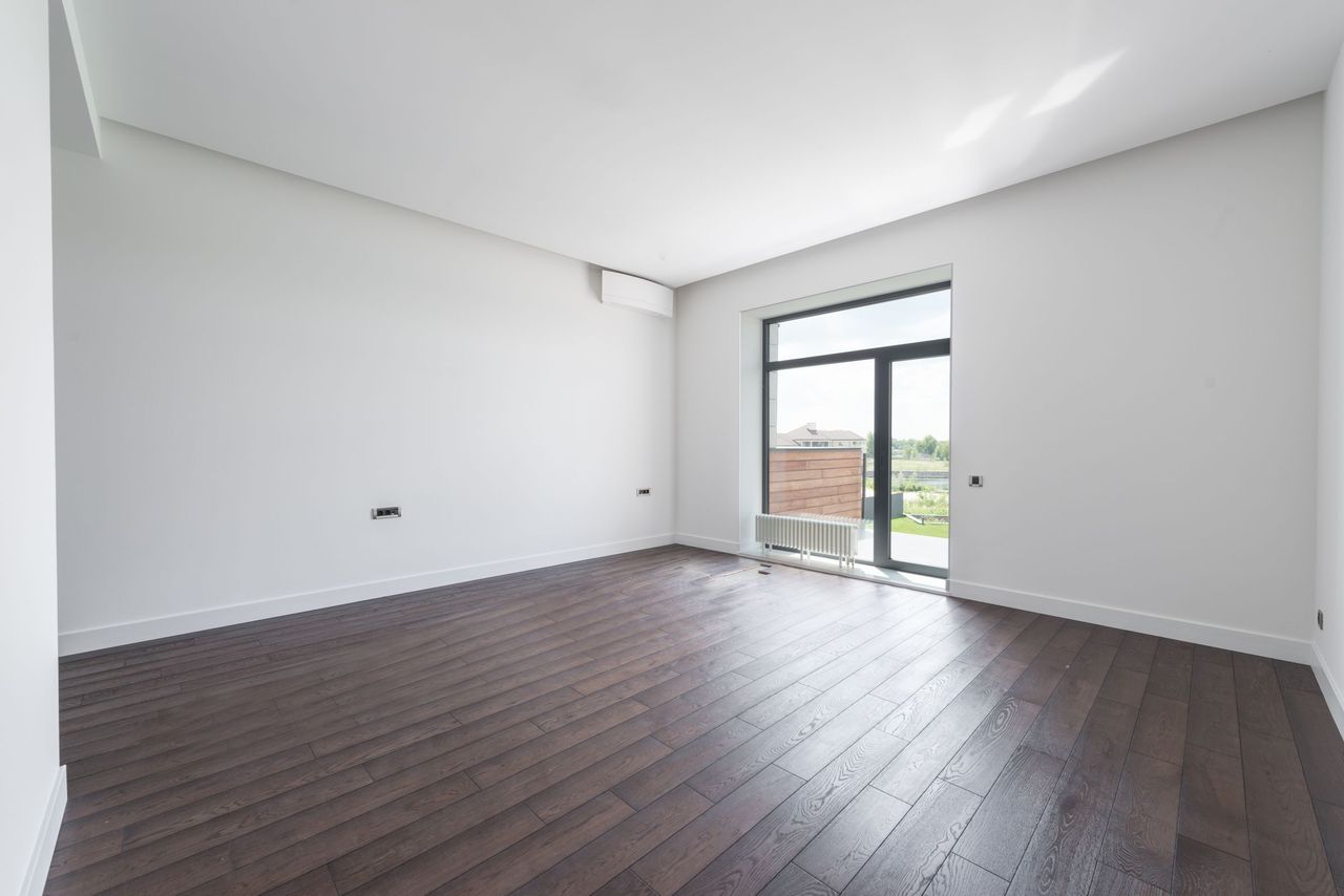 Ragréer un vieux plancher en bois : conditions, produit et étapes