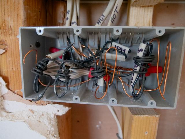 Vieux tableau électrique : quand le remplacement devient vraiment nécessaire