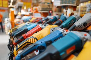 Comment bien choisir son outillage électroportatif