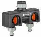 Distributeur 2 voies GARDENA : possibilité de raccorder 2 appareils au robinet, convient pour les programmateurs et minuteries d’arrosage de GARDENA, débit d’eau réglable et verrouillable (8193-20)