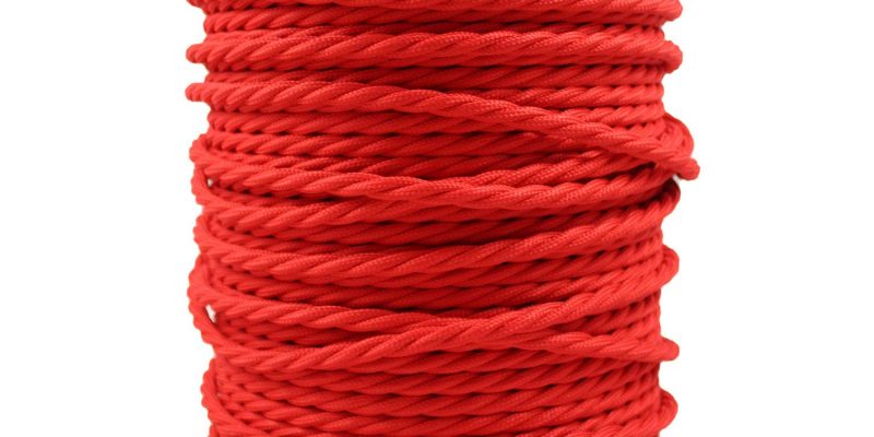 Câble électrique textile pour lampe. Couleur rouge, longueur 3 Mètres. Livré avec 3 broches (0,75mm²). Idéal pour tous les projets et travaux de bricolage