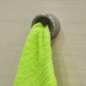 Tatkraft Bera – Porte Serviette Adhésif Salle de Bain Porte Torchon Cuisine – PVC Chromé – 4.2 x 2.2 cm – 5 kg